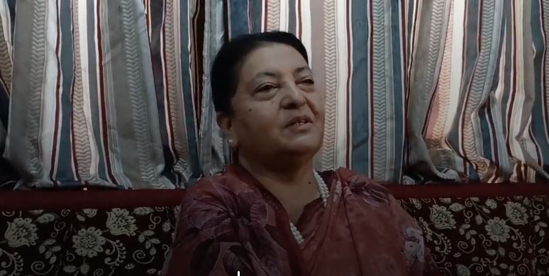 केपी ओलीलाई विद्या भण्डारीको चुनौतीः देश घुम्न कसैको अनुमति चाहिँदैन